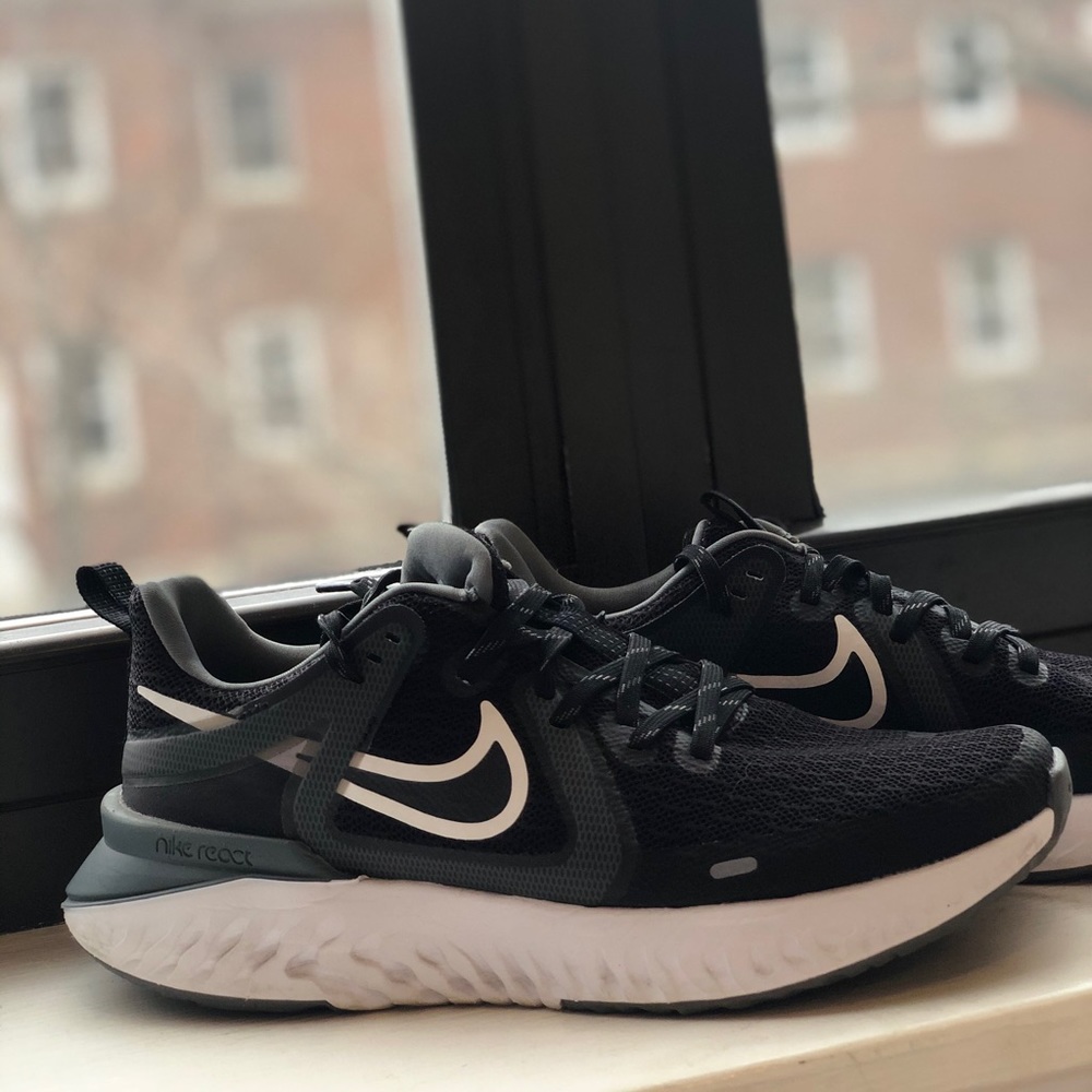 NIKE React Sneakers - like new